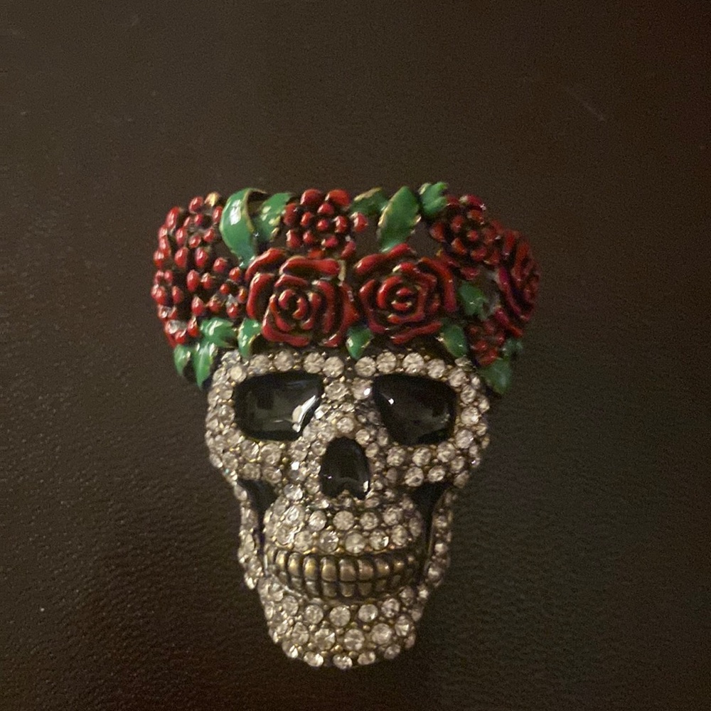 Off Park Collection
 Enamel White Crystal Day Of The Dead Skull Pin Pendant